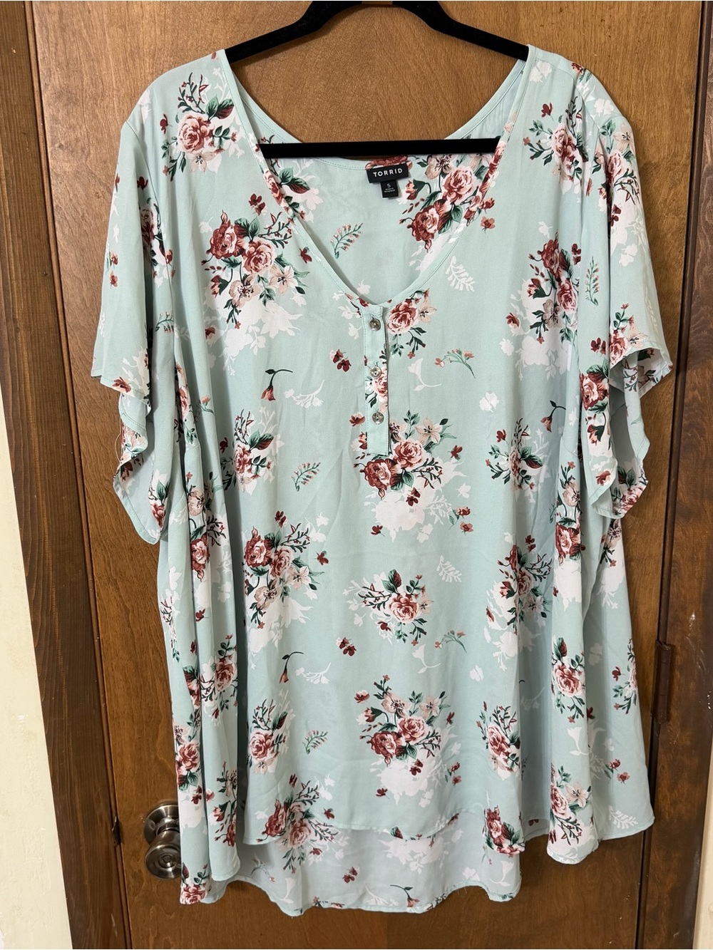 TORRID 5 5X Floral V-Neck Button Front Women's Top
